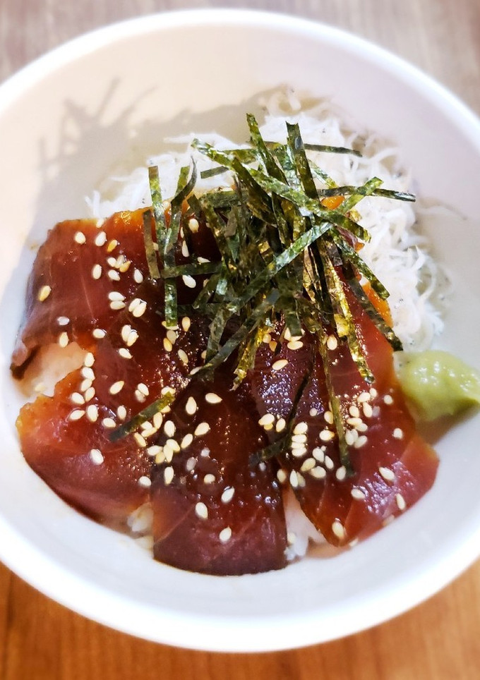 我が家の甘め漬け丼♪さしみ醤油で-レシピのメイン写真