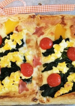 卵とほうれん草のオープンパイ(Xmas)-レシピのメイン写真