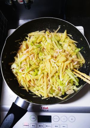 キャベじゃがハムの炒め物-レシピのメイン写真