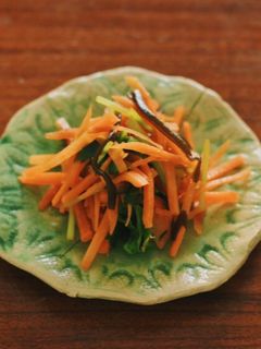 三つ葉とにんじんの塩昆布ナムル-レシピのメイン写真