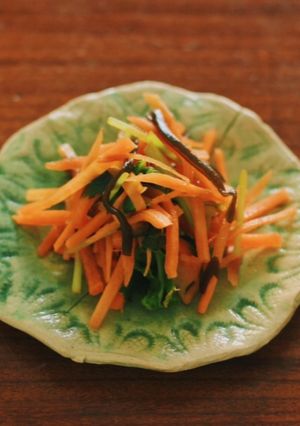 三つ葉とにんじんの塩昆布ナムル-レシピのメイン写真