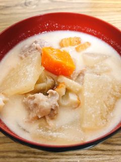酒粕たっぷり!母直伝の粕汁-レシピのメイン写真