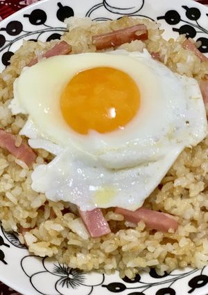 ベーコン卵のガーリックバターライス-レシピのメイン写真