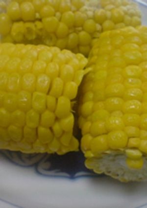 レンジで簡単♪茹でとうもろこし-レシピのメイン写真