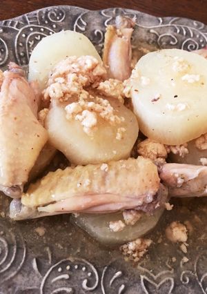 簡単･採りたて大根のそぼろと手羽煮-レシピのメイン写真