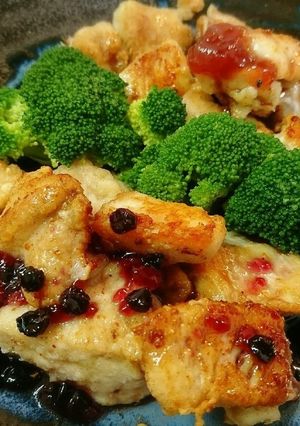 絶妙❤️鶏むね肉のジャムソースがけ-レシピのメイン写真