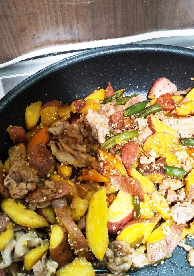サツマイモと、豚肉の、バター炒め-レシピのメイン写真