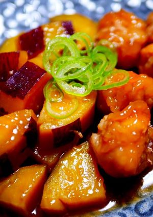 にぎにぎ楽しい♪小間肉とさつまいもの煮物-レシピのメイン写真