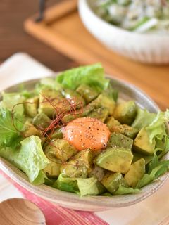 アボカドナムルのサラダ丼-レシピのメイン写真