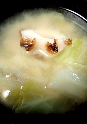 キャベツとごろごろ竹輪の味噌汁-レシピのメイン写真