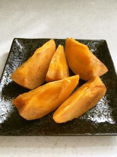 種あり柿の切り方(縦切り)-レシピのメイン写真