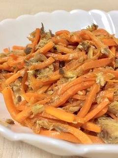 ノンオイル♪ 鯖缶にんじんしりしり-レシピのメイン写真