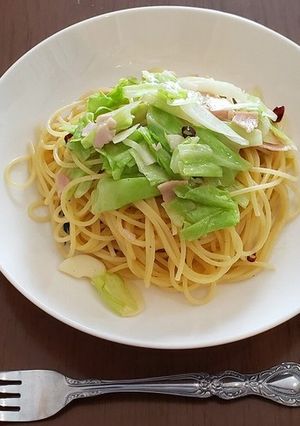 キャベツとハムのペペロンチーノ-レシピのメイン写真