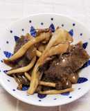 生姜たれで♪冷凍こんにゃくとキノコ炒め