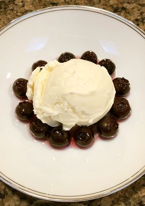 ブルーベリーシロップ漬けとアイスクリーム-レシピのメイン写真
