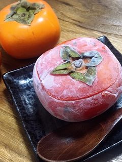 完熟柿を凍らすだけ♪柿丸ごとシャーベット-レシピのメイン写真