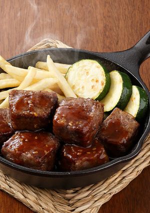 スキレット挽き肉サイコロステーキ-レシピのメイン写真