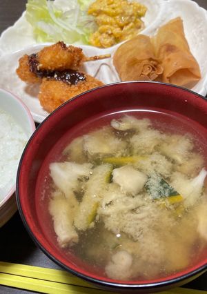 節約、カボチャの皮入りマイタケの味噌汁-レシピのメイン写真