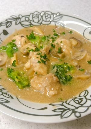 スープの素で簡単♪鶏肉のきのこのクリーミー煮込み-レシピのメイン写真