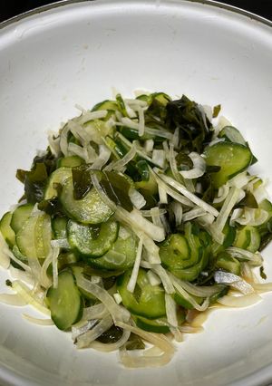 きゅうり、ワカメ玉ねぎで作る四毒抜き酢の物-レシピのメイン写真