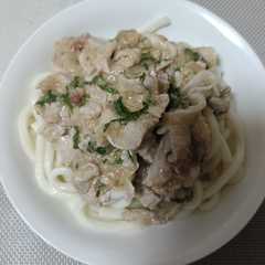 รูปของ 豚肉と山芋の冷やしうどん