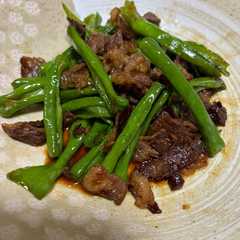 รูปของ 牛肉とししとうの炒め物