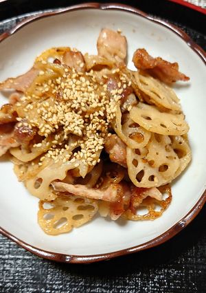 ヨウサマの減塩蓮根&豚肉の味噌󠄀炒め-レシピのメイン写真