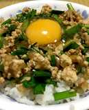 鳥ひき肉のふりかけ 卵かけごはん
