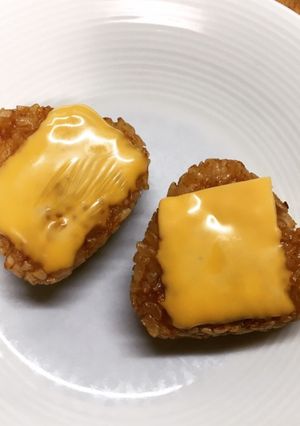 冷凍焼きおにぎり＋スライスチーズ-レシピのメイン写真