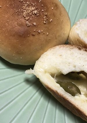 オリーブと、チーズのパン-レシピのメイン写真