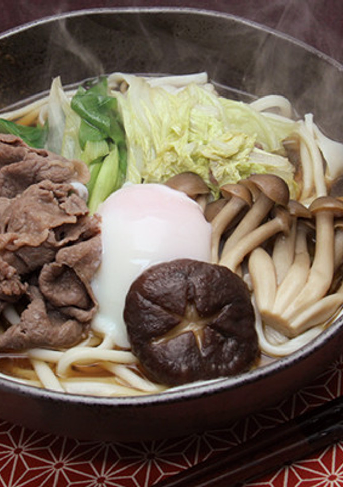 玉子とからめて|すき焼き風うどん-レシピのメイン写真