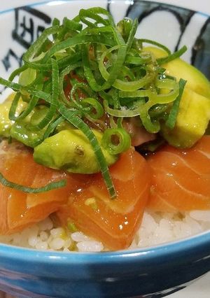 サーモンとアボカドを塩とごま油で-レシピのメイン写真