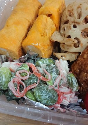 コンビニで見た枝豆とカニカマのサラダ-レシピのメイン写真