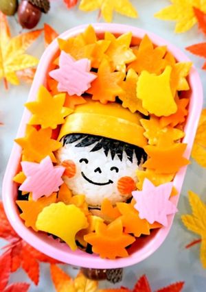 秋 紅葉づくし弁当 ニット帽の女の子-レシピのメイン写真