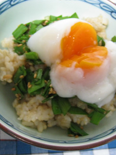 とろ~り温玉ニラ丼-レシピのメイン写真