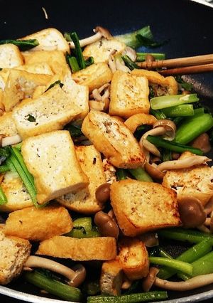 栃尾揚げと小松菜の醤油炒め-レシピのメイン写真