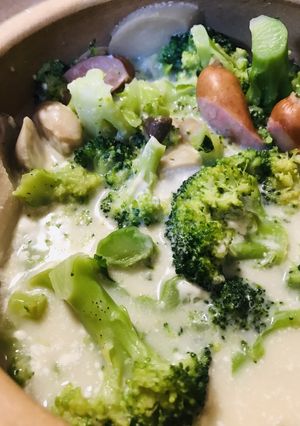 ブロッコリー＆ソーセージのチーズ豆乳鍋-レシピのメイン写真
