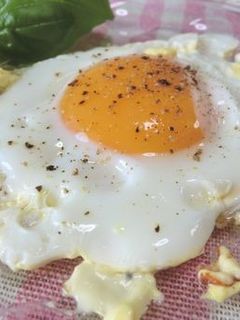 材料3つ☆ マヨネーズで目玉焼き-レシピのメイン写真
