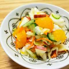 รูปของ 給食の⭐林檎とみかんのフルーティーサラダ