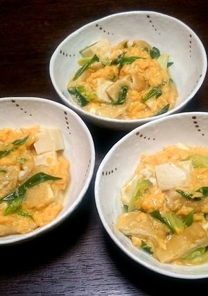 素朴！『薄揚げと豆腐の衣笠卵とじ』-レシピのメイン写真