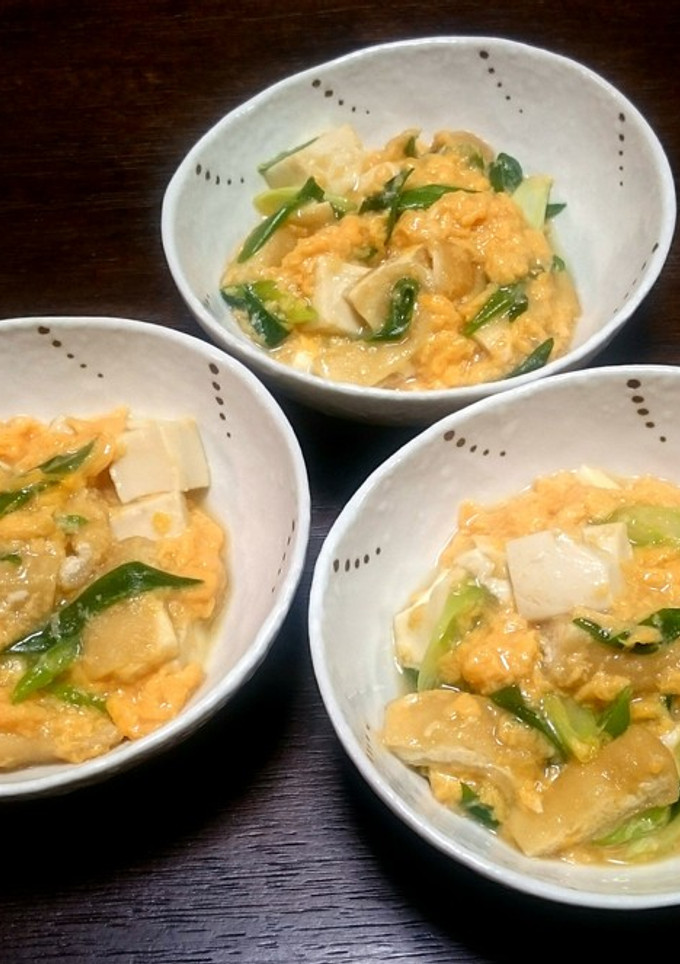 素朴！『薄揚げと豆腐の衣笠卵とじ』-レシピのメイン写真