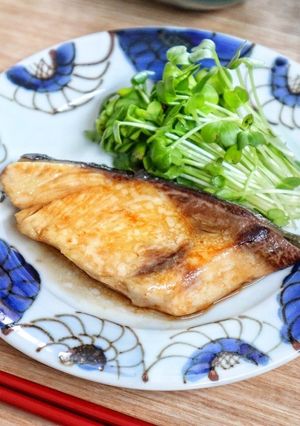 ブリ（鰤/ぶり）のめんつゆバター焼き-レシピのメイン写真