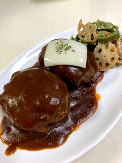 手作りデミグラで☆煮込みハンバーグ-レシピのメイン写真
