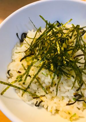 しろごはんと塩昆布のシンプル炒飯-レシピのメイン写真