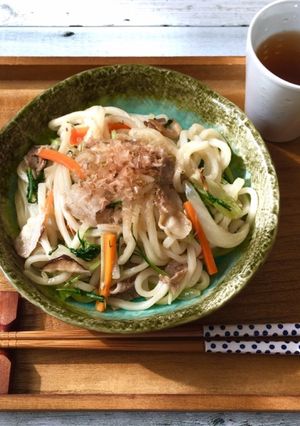 豚バラと水菜&白菜で☆和風だしの焼うどん-レシピのメイン写真