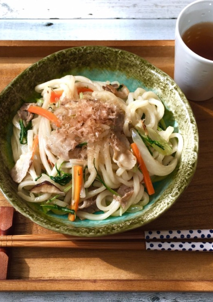 豚バラと水菜&白菜で☆和風だしの焼うどん-レシピのメイン写真