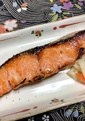 鮭の粕漬け焼き●簡単・漬けておくだけ-レシピのメイン写真