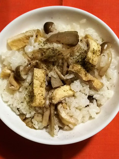 油揚げ+ごぼう+しめじのまぜご飯-レシピのメイン写真