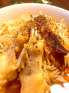 温まる、煮込み手羽元と大量もやしラーメン-レシピのメイン写真