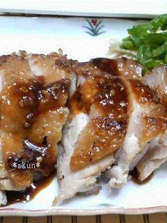 子供に人気♪鶏もも肉の胡麻照り焼き-レシピのメイン写真
